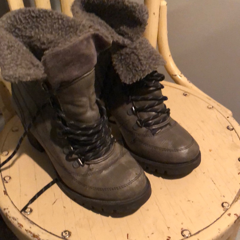 *SOLD**Used Mudd boots